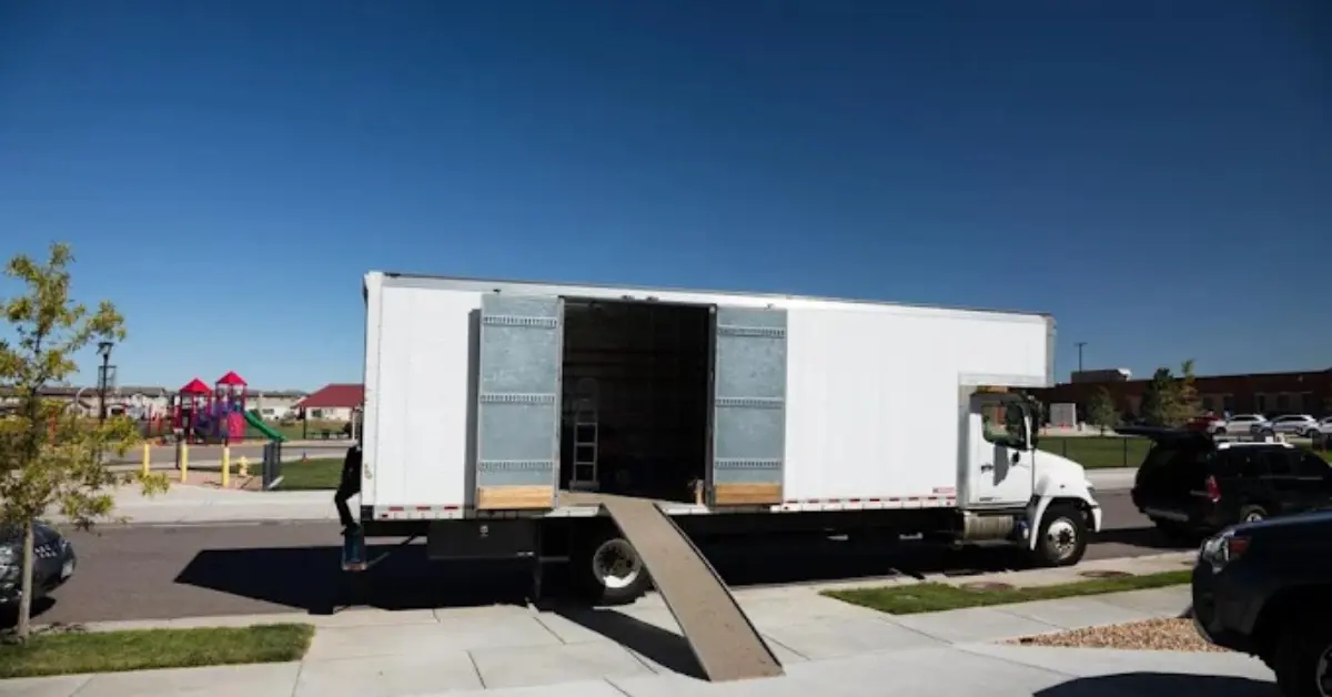 your local movers in Texas truck